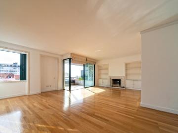 T3+2 em condominio de prestigio nas Amoreiras, com terraço e. 0m² Santo António