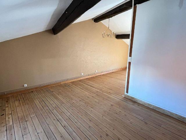 T3/72M2 Appart chaleureux/Grande chambre