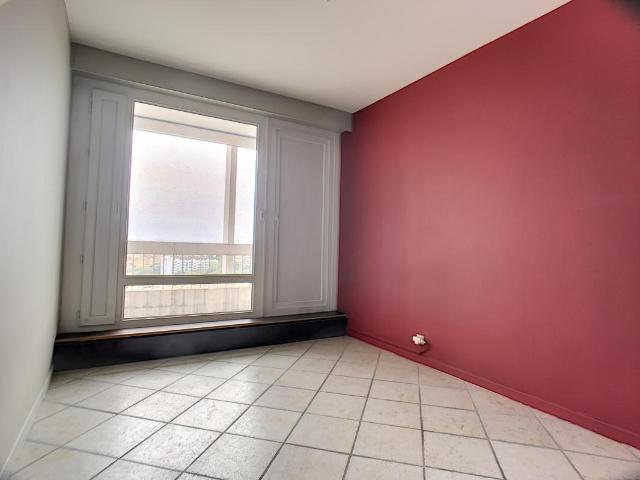 T4 – 76 m2 – BALCON – GARAGE – CAVE – 69100 VILLEURABNNE