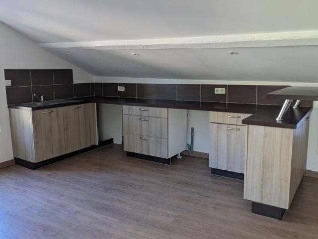 T4 81.2m ²
