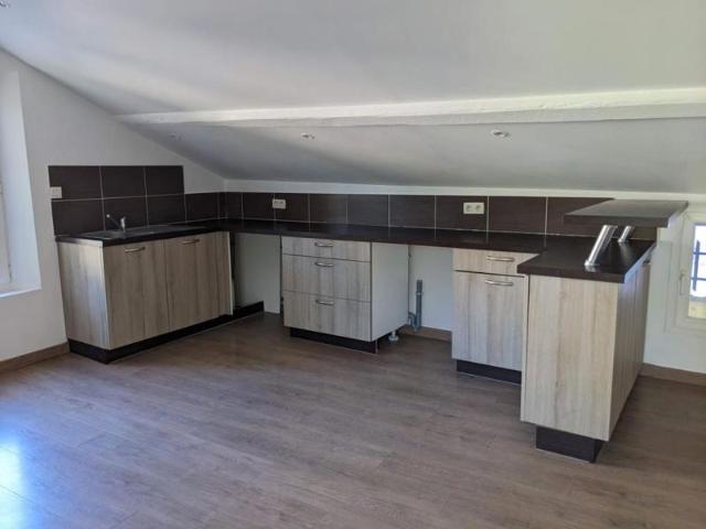 T4 81.2m ²