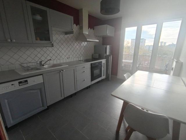 T4 84 m², 3 chs, balcon, garage