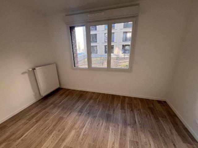 T4
