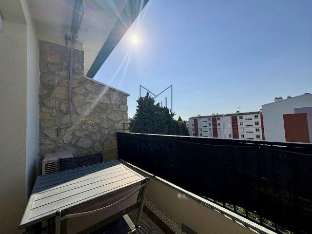 T4 Traversant Dernier Etage Secteur Estanove 74m² Montpellier