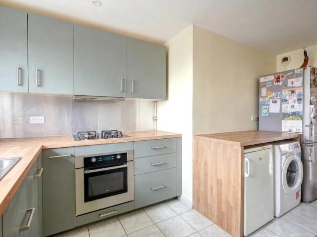 T4 traversant – 82,43 m² – 12ᵉ étage – Vue dégagée