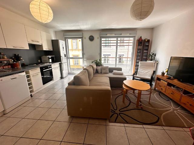 T4 VILLEURBANNE CHARPENNES AVEC GARAGE Au cœur.