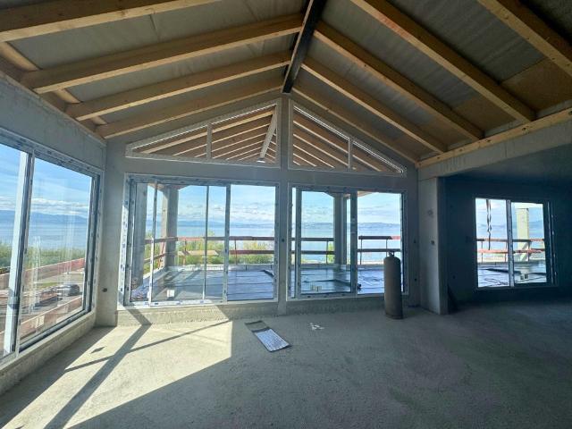 T4 Vue Lac Dernier Etage 133m² Evian les Bains