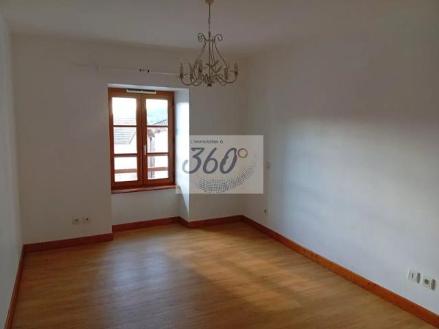 Appartement T4 lumineux de 67,71 m² à Aigueperse