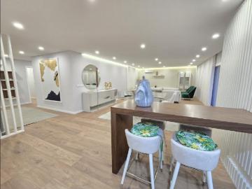 T4 Alverca 2 Suites Vista Rio 176m² Alverca do Ribatejo e Sobralinho