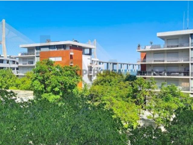 T4 Exclusivo na Rua da Ilha dos Amores Luz, Espaço e Elegância no Parque das Nações Norte