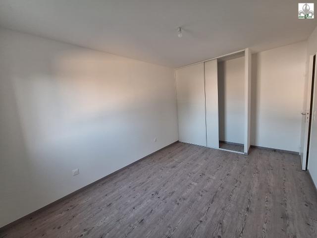 T4 avec ascenseur, balcon et garage