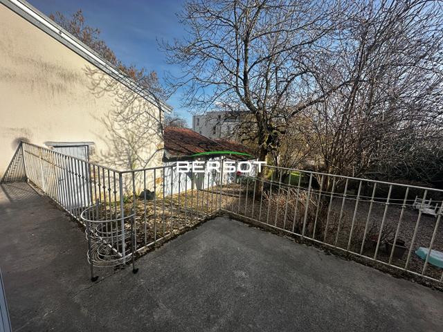 T4 avec terrasse quartier St Claude