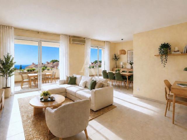 T4 Carqueiranne magnifique vue mer résidence sécurisée avec piscine