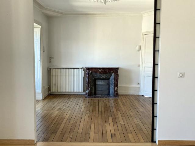 T4 Cathédrale 1 360€/mois C.C Nantes 44000