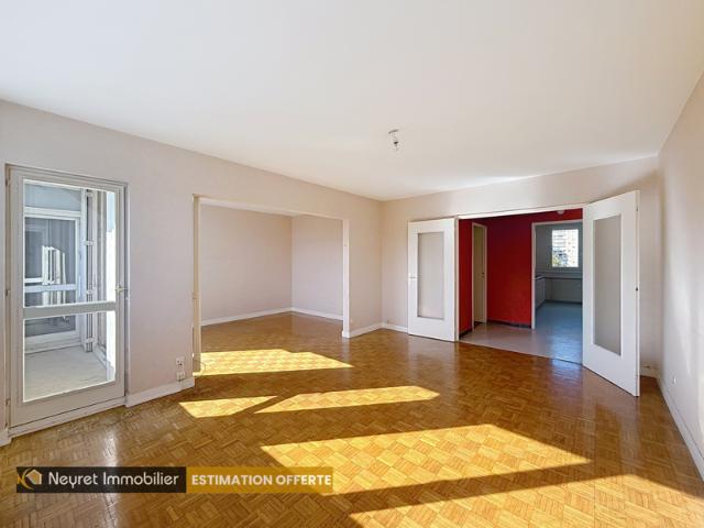 T4 Centre 2 balcon
