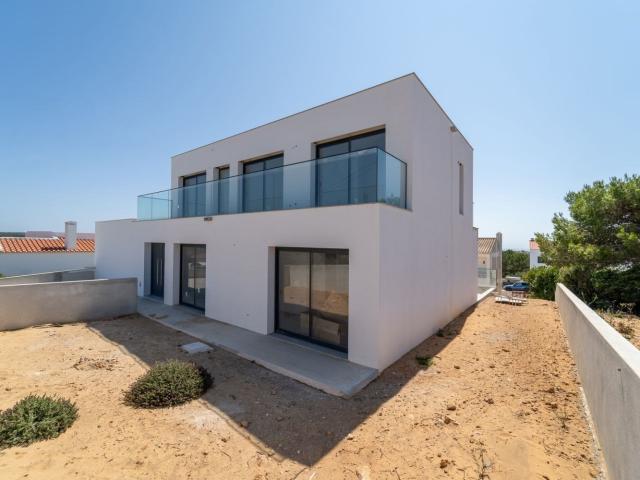 T4 Com Piscina E Grande Garagem 374m² Aljezur