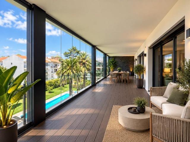 T4 com Varandas em Condomínio com Piscina 0m² Carcavelos e Parede