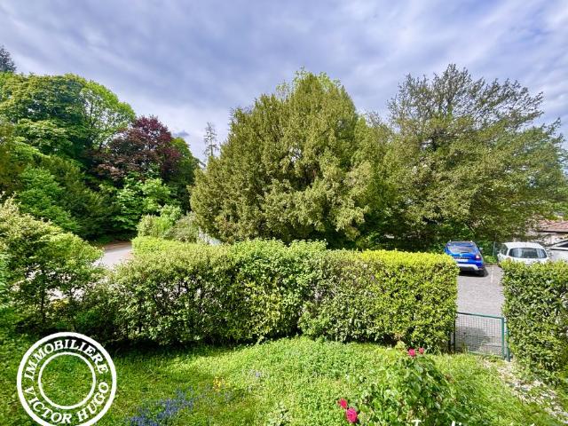 T4 de 110 m2 en souplex avec rez de jardin au cœur d’un cadre historique Poisat 38320