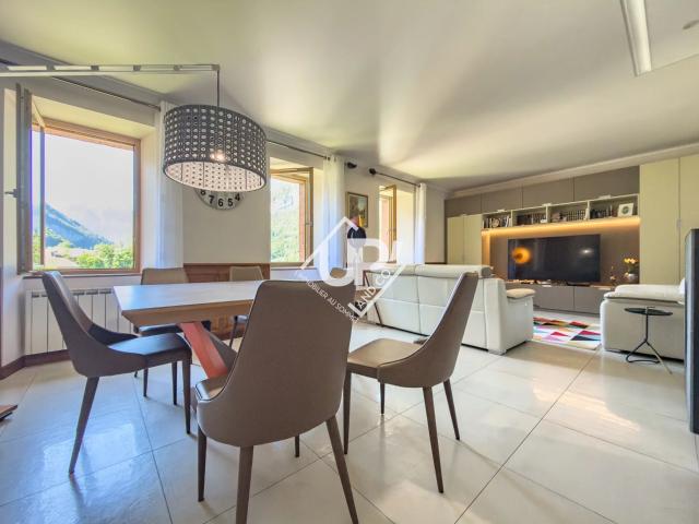 T4 de charme entièrement rénové au cœur du village 95m² Glières Val de Borne