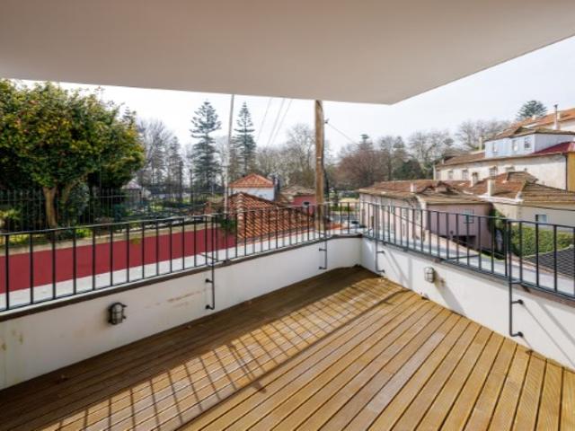 T4 duplex com terraço para venda na Foz Velha Porto