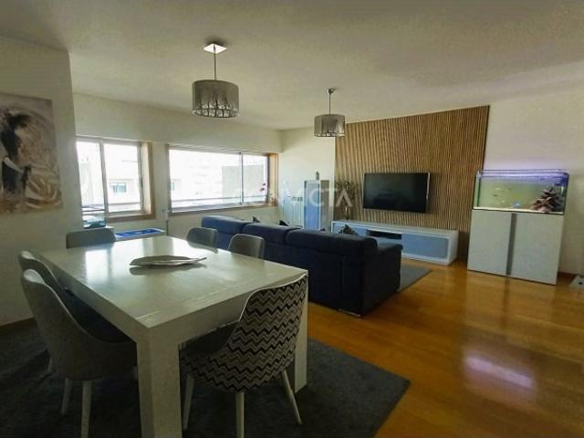 T4 Duplex de Excelência no Centro da Maia