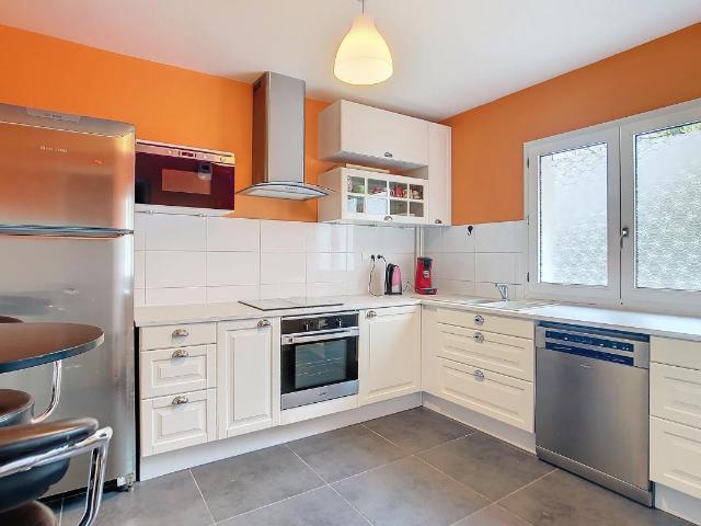T4 – DUPLEX MEUBLE – 86 m2 – TERRASSE/JARDIN – 69142 – LA MULATIERE