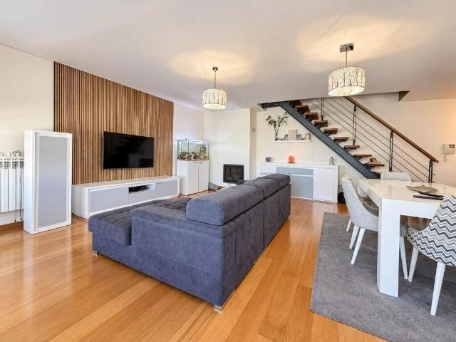 T4 Duplex no Centro da Maia | Suíte | Cozinha Equipada | 2 G. 155m² Cidade da Maia