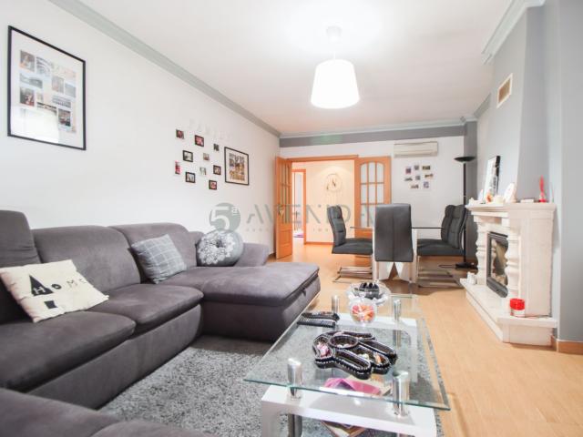 T4 Duplex no Samouco