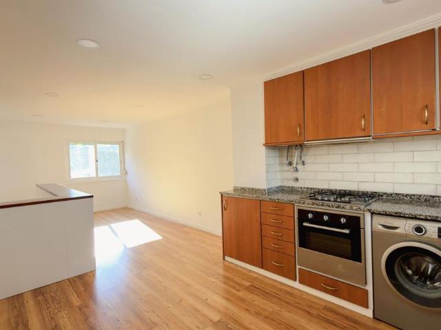 T4 Duplex para Arrendamento em Alvalade