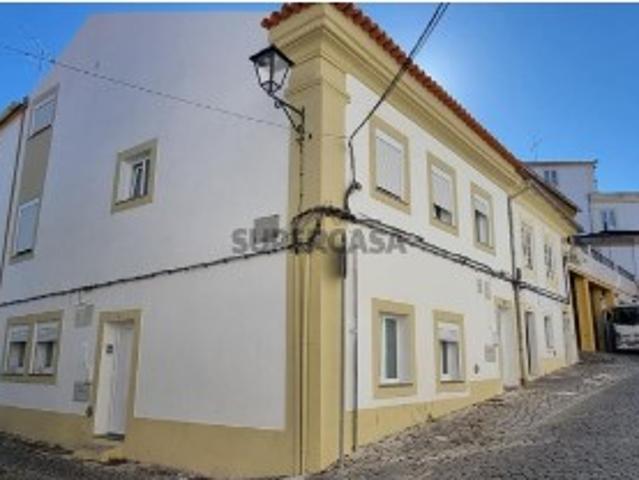 T4 Duplex Totalmente Recuperado no Centro Histórico de Portalegre