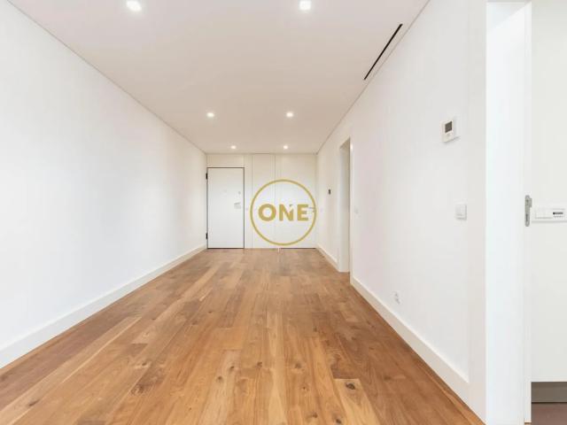 T4 em último piso no condomínio fechado ZEN