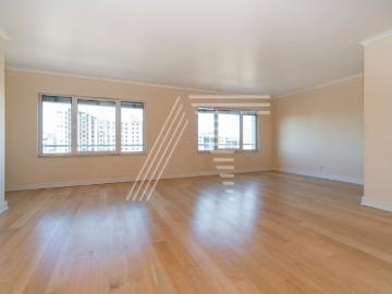 T4 em condomínio com piscina e Segurança no Campo Grande. Disponível a partir de Setembro