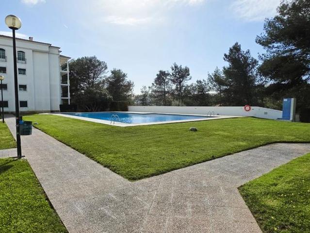 T4 em Condomínio Fechado com Piscina e 4 Lugares de Garagem | Cascais