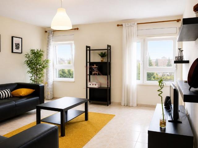 T4 em Marvila | Rentabilidade Garantida e Excelente Oportuni. 90m² Marvila