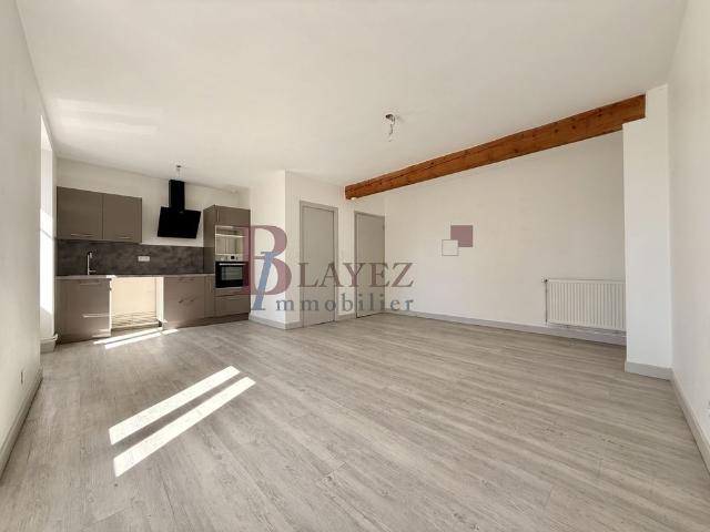 T4 EN DUPLEX À SORNAC