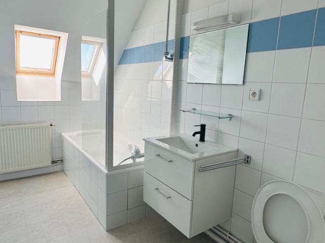T4 en duplex avec parking Champ de Juillet