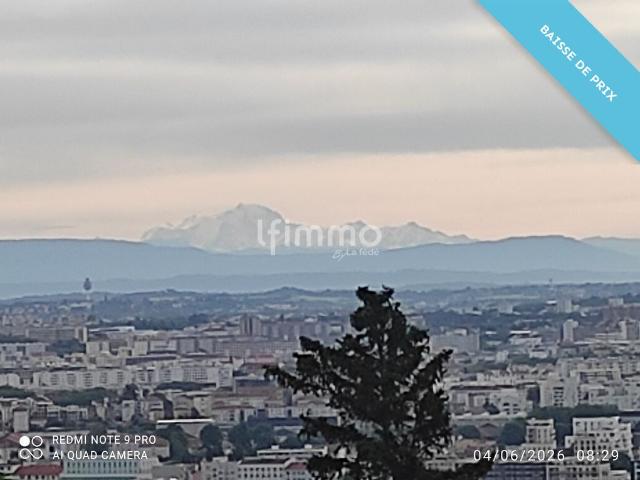 Sainte Foy lès Lyon: T5 familial rénové avec vue sur les Alpes