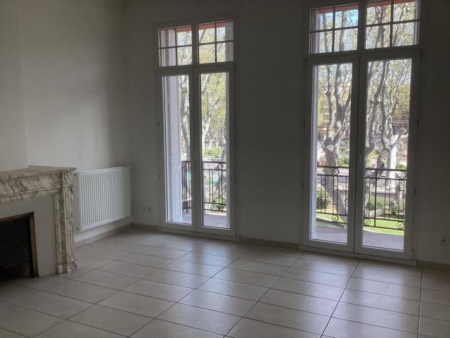 T4 FACE CASTILLET PETIT IMMEUBLE