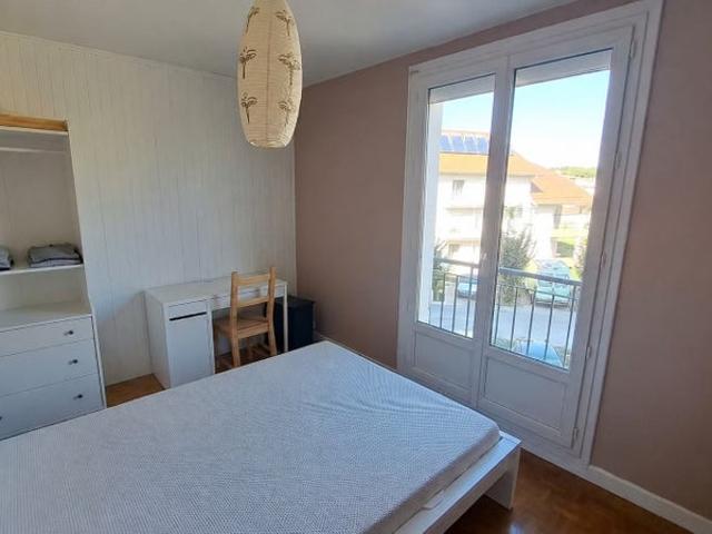 T4 meublé, 3 chambres, balcon, proche campus