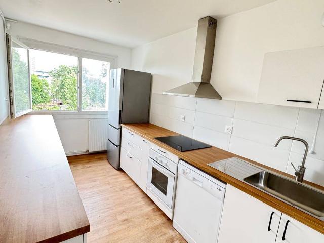 T4 meublé 85 m² + 15 m² de terrasses – Refait à neuf