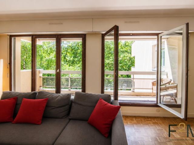 T4 meublé balcon parking Lyon 4