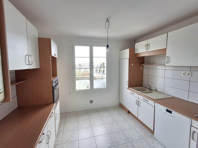 T4 MEUBLE BREST LANREDEC FACS