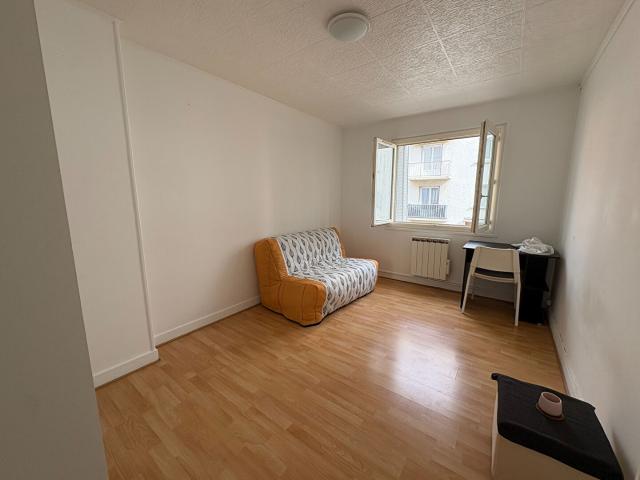 T4 meublé de 66 m2 avec balcon ? quartier Belle Electrique