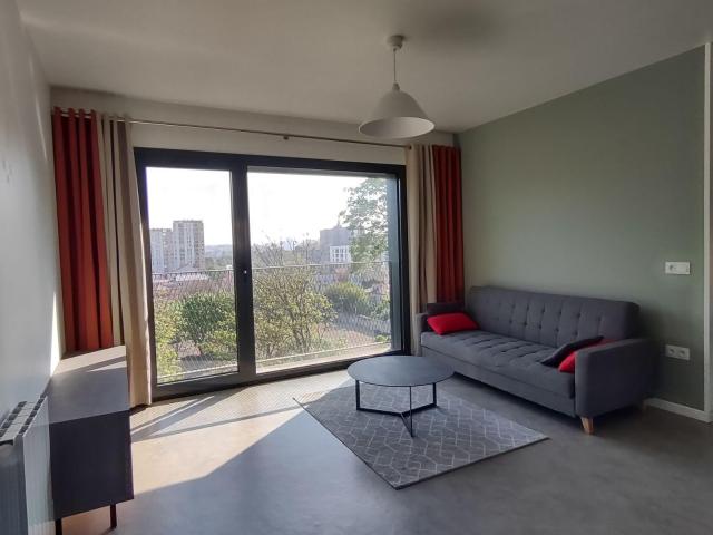 T4 meublé TBE sur parc Colocation possible