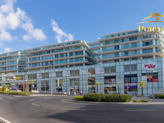 T4 Mobilado no Centro Comercial Plaza | Localização Premium no Coração do Funchal
