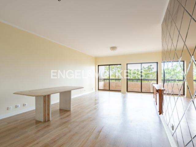T4 nas Torres do Restelo com Garagem
