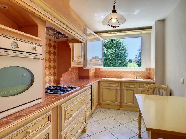T4 – NON MEUBLE – 78M2 – BALCON – 69600 – OULLINS