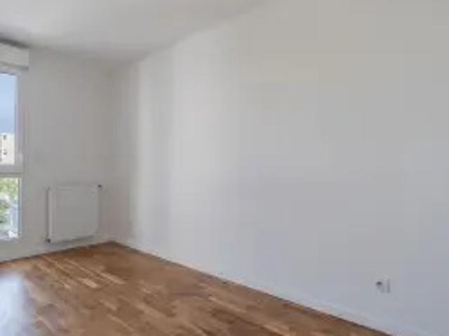 T4 NON MEUBLÉ – 84 m2 – BALCON – GARAGE – VENISSIEUX