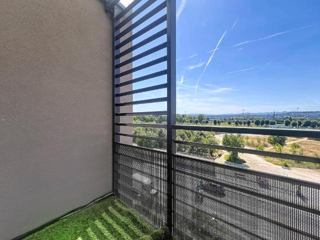 T4 NON MEUBLÉ – 84 m2 – BALCON – GARAGE – VENISSIEUX