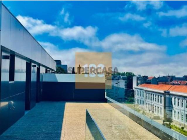 T4 novo com terraço Boavista Residence